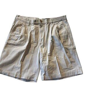 Eddie Bauer Mens 38 Relaxed Fit Pleated Beige Shorts
